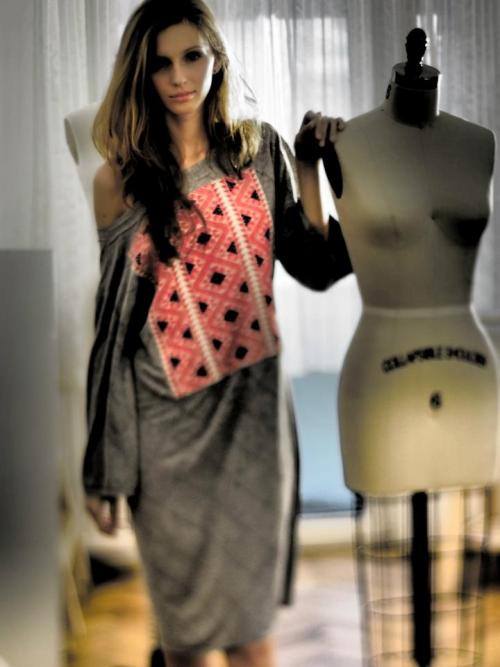 TREND ALERT! Bluza Romaneasca, IA Romaneasca - Ce dragoste mare! TREND ALERT! Bluza Romaneasca, IA Romaneasca - Ce dragoste mare!